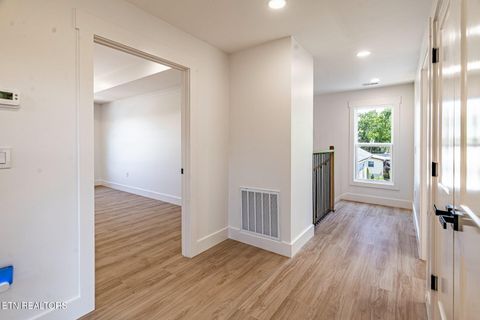 Tiny photo for 126 Henry Ave, Knoxville, TN 37920 (MLS # 1338169)