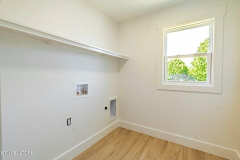 Tiny photo for 126 Henry Ave, Knoxville, TN 37920 (MLS # 1338169)