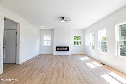 Tiny photo for 126 Henry Ave, Knoxville, TN 37920 (MLS # 1338169)