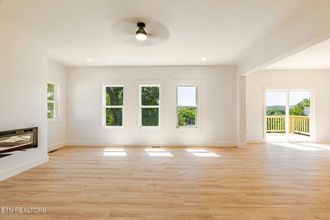 Tiny photo for 126 Henry Ave, Knoxville, TN 37920 (MLS # 1338169)