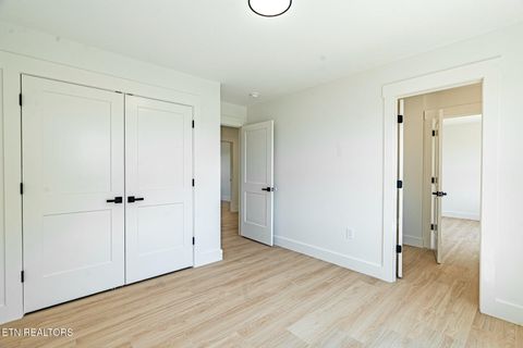 Tiny photo for 126 Henry Ave, Knoxville, TN 37920 (MLS # 1338169)