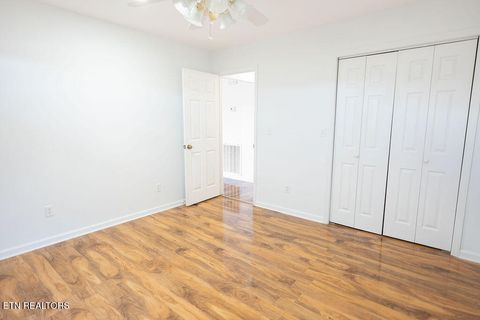 Tiny photo for 178 Farris Circle, LaFollette, TN 37766 (MLS # 1298851)