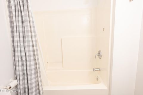 Tiny photo for 178 Farris Circle, LaFollette, TN 37766 (MLS # 1298851)