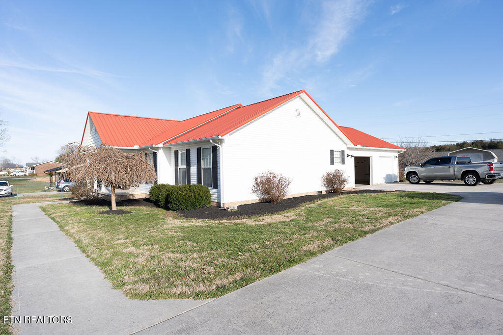 178 Farris Circle