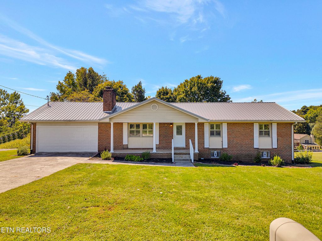 Photo of 119 Colonial Heights Hts, LaFollette, TN 37766 (MLS # 1315955)