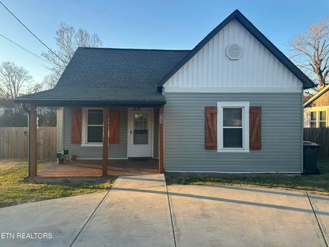 Photo of 929 Maryville Pike, Knoxville, TN 37920 (MLS # 1322137)