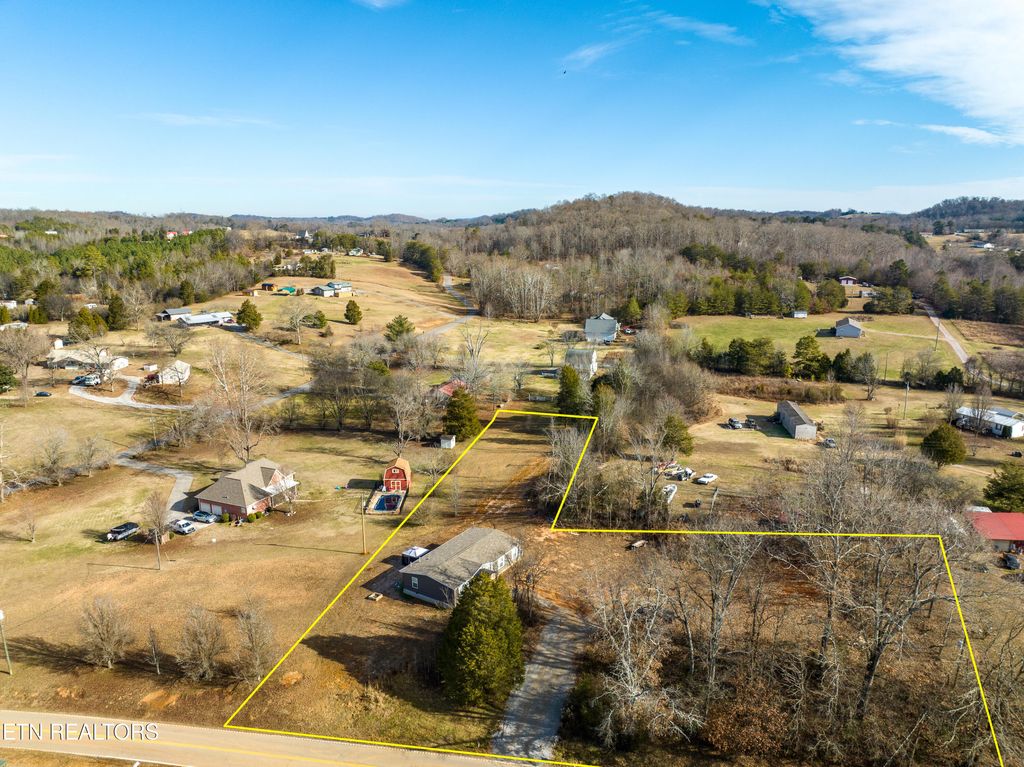 Photo of 10266 W Meadow Rd, Greenback, TN 37742 (MLS # 1248902)