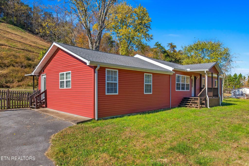 Photo of 3695 Sims Rd, Sevierville, TN 37876 (MLS # 1321304)