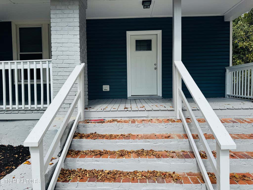 Photo of 2027 Dandridge Ave, Knoxville, TN 37915 (MLS # 1344869)