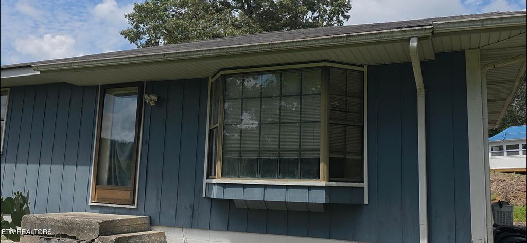 Photo of 442 Oak Circle, Oliver Springs, TN 37840 (MLS # 1313553)