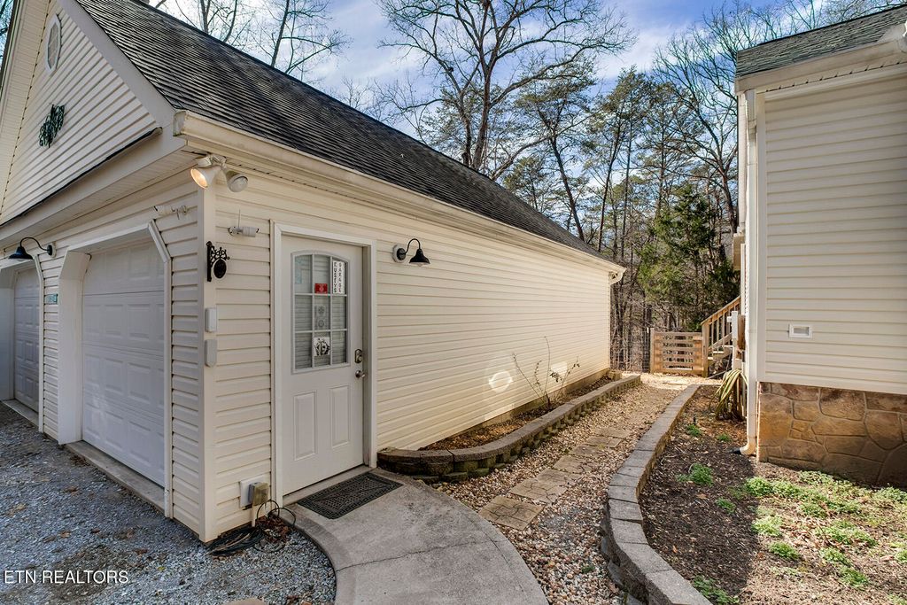 Photo of 107 Clear Springs Rd, Harriman, TN 37748 (MLS # 1291356)