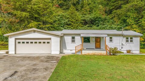 Photo of 1925 Lake City Hwy, Clinton, TN 37716 (MLS # 1317389)