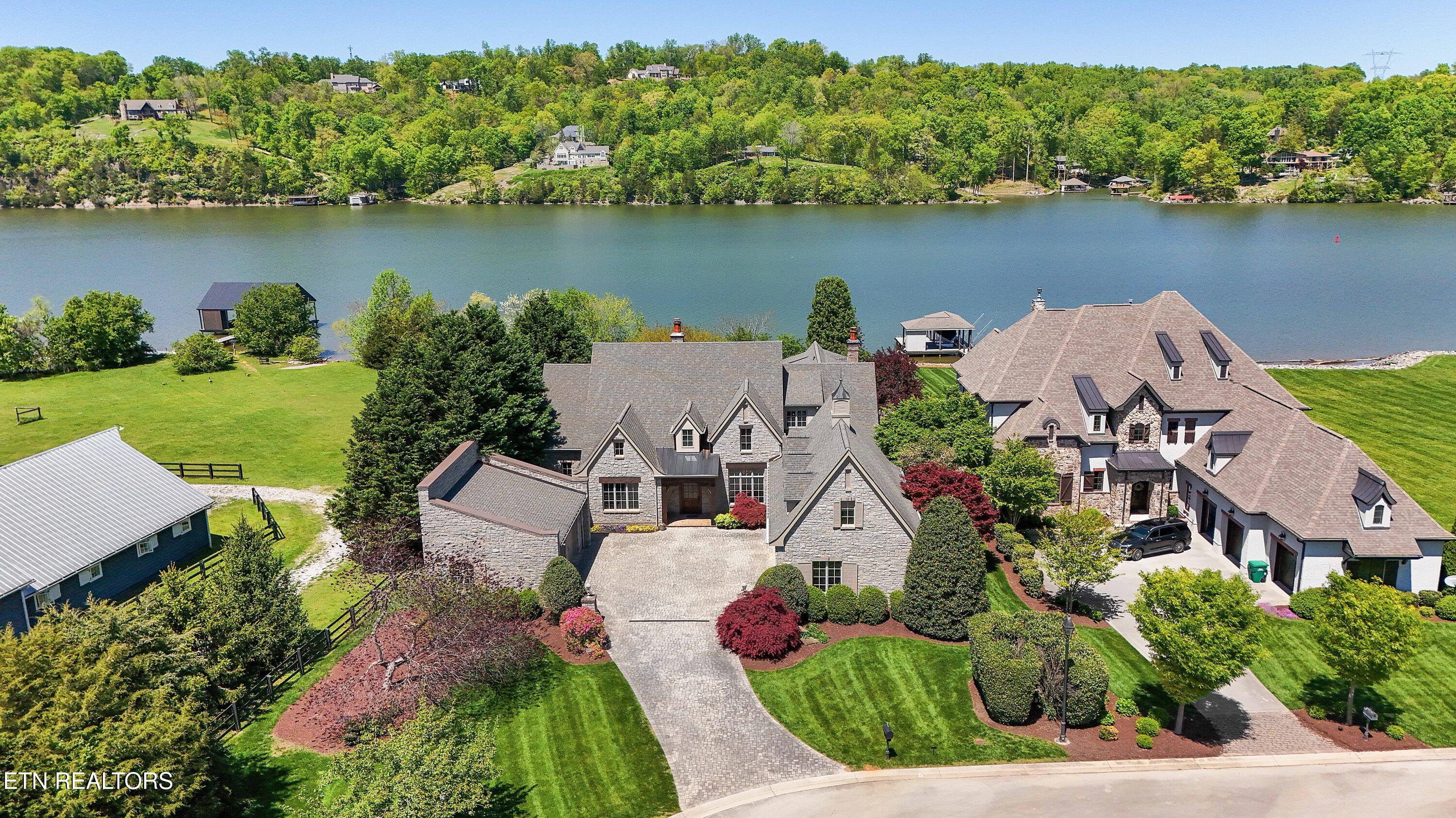 3774 Edgewater Way