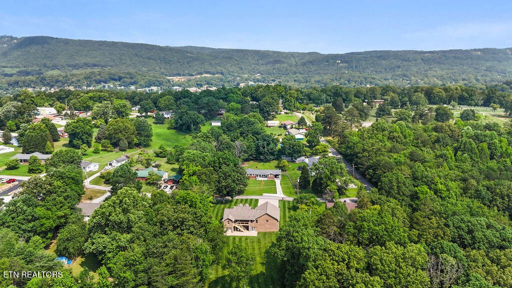 Photo of 212 Walker Ave, Rockwood, TN 37854 (MLS # 1304327)