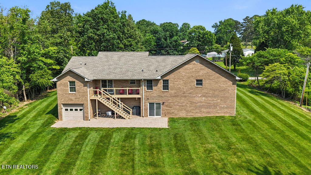 Photo of 212 Walker Ave, Rockwood, TN 37854 (MLS # 1304327)