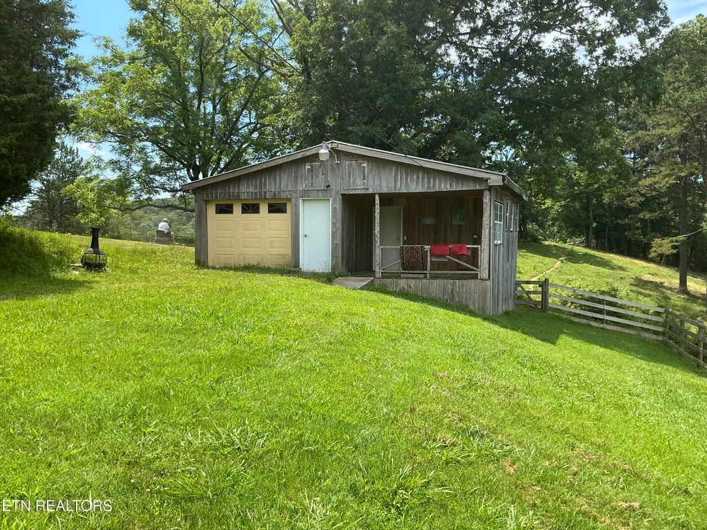 Photo of 489 Wilson Rd, Speedwell, TN 37870 (MLS # 1306634)