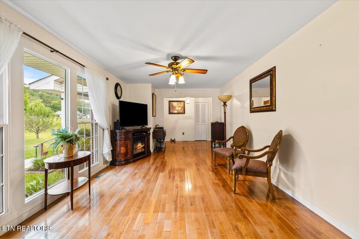 531 S Florence Ave