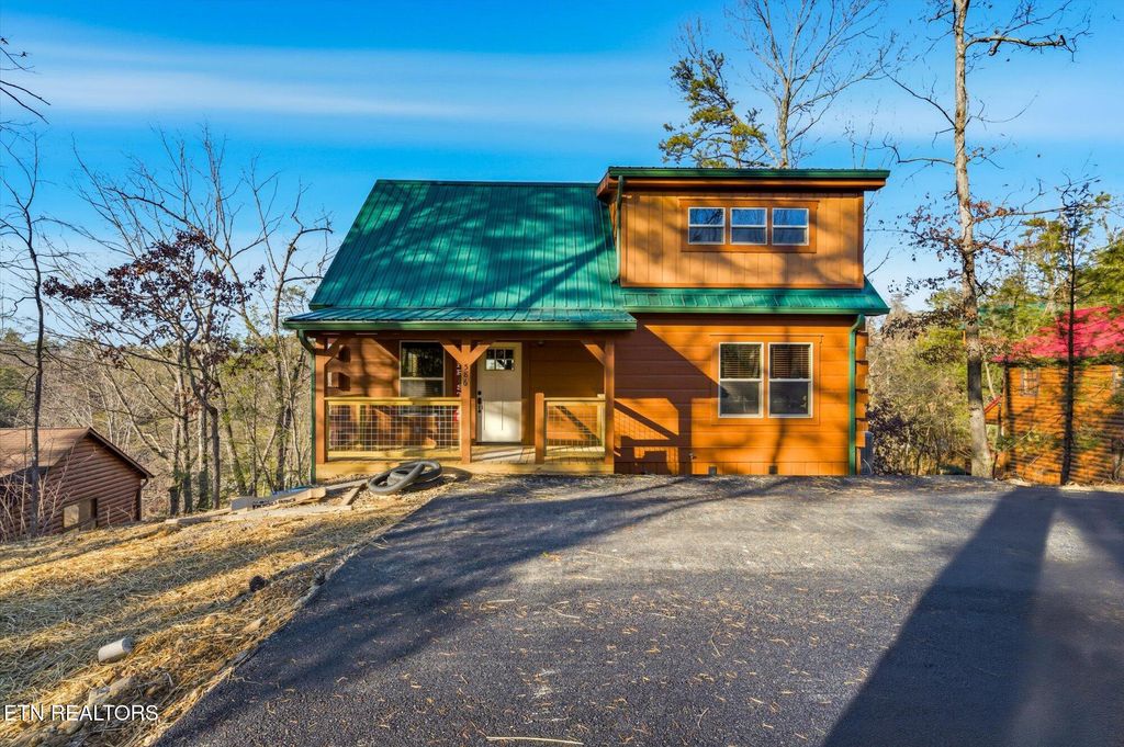 Photo of 586 Chickasaw Gap Way, Pigeon Forge, TN 37863 (MLS # 1322505)