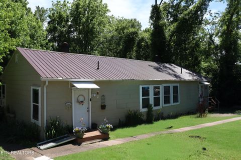 Photo of 165 Latimer Rd, Oak Ridge, TN 37830 (MLS # 1340194)