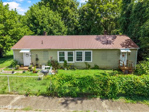 Photo of 165 Latimer Rd, Oak Ridge, TN 37830 (MLS # 1340194)