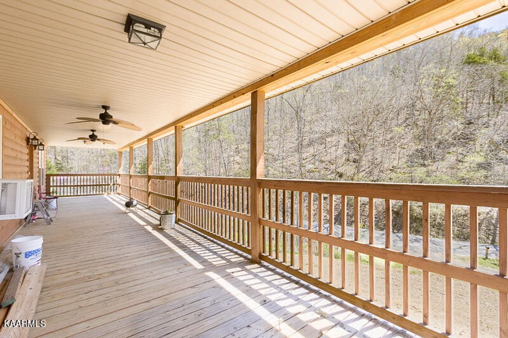 Photo of 6656 Caney Valley Rd, Tazewell, TN 37879 (MLS # 1223747)