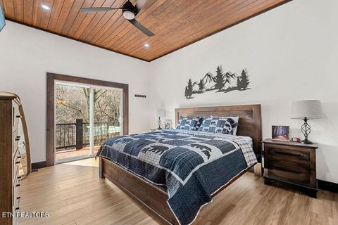 Tiny photo for 1211 Big Oak Court, Gatlinburg, TN 37738 (MLS # 1323108)