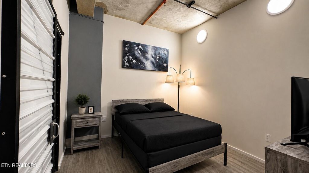 Photo of 116 S Gay St #607, Knoxville, TN 37902 (MLS # 1340076)
