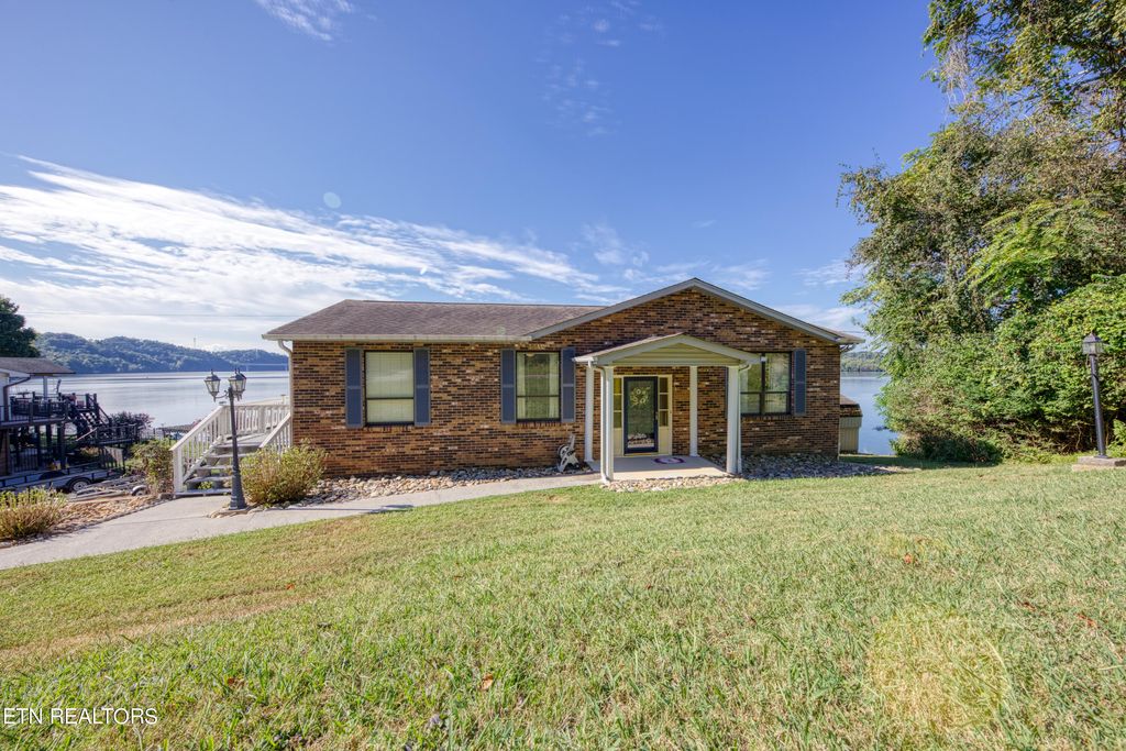 Photo of 2203 Jones Bend Rd, Louisville, TN 37777 (MLS # 1275708)