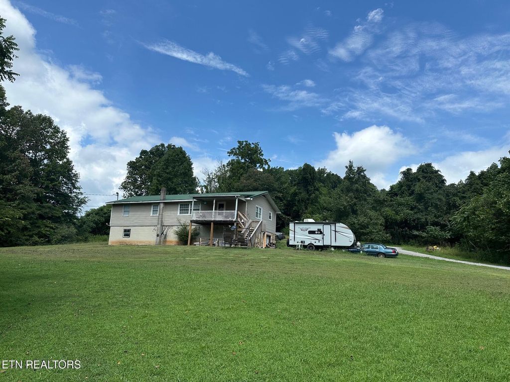 Photo of 233 Watkins Lane, Jacksboro, TN 37757 (MLS # 1310508)