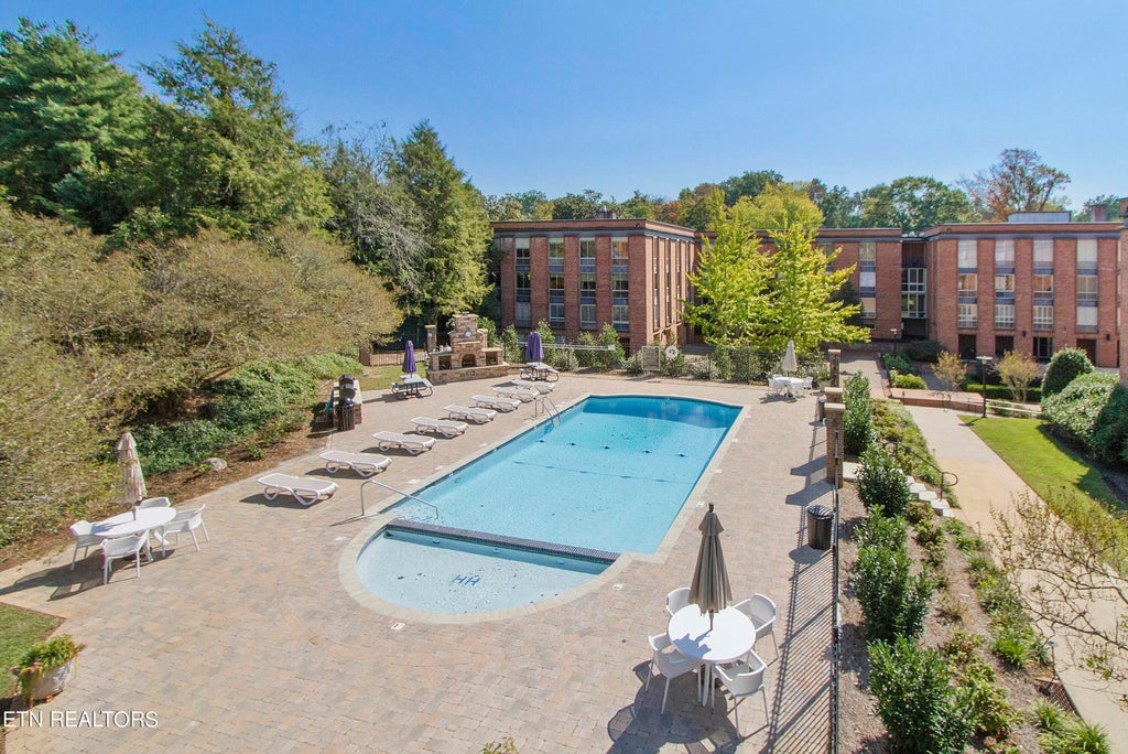 Photo of 1400 Kenesaw Ave #13E, Knoxville, TN 37919 (MLS # 1279840)