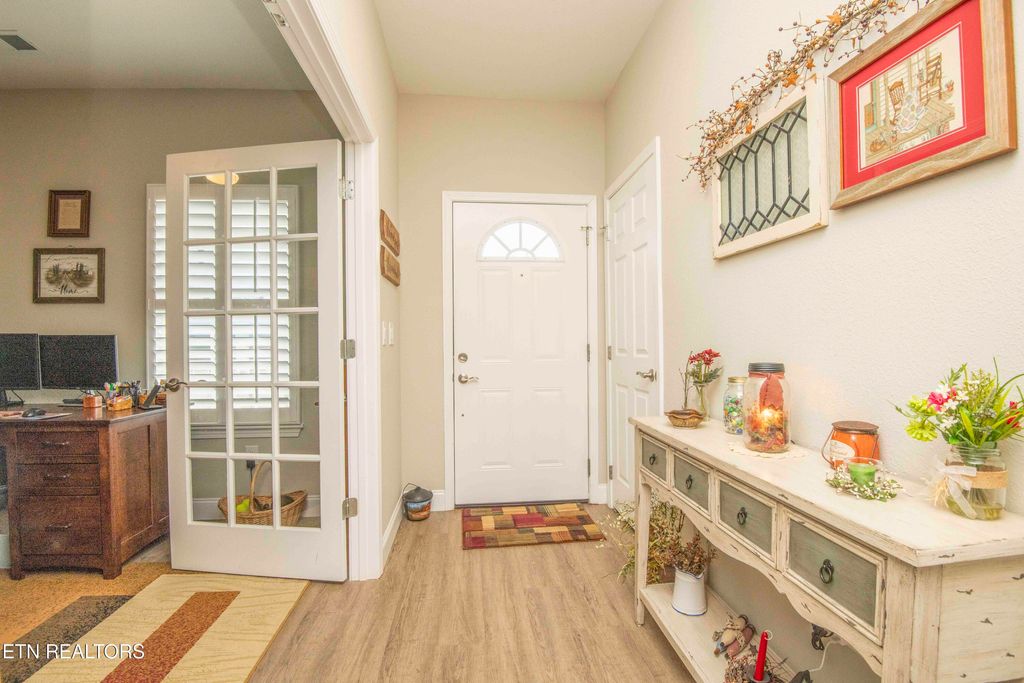 Photo of 950 Stratford Ave, Sweetwater, TN 37874 (MLS # 1290639)