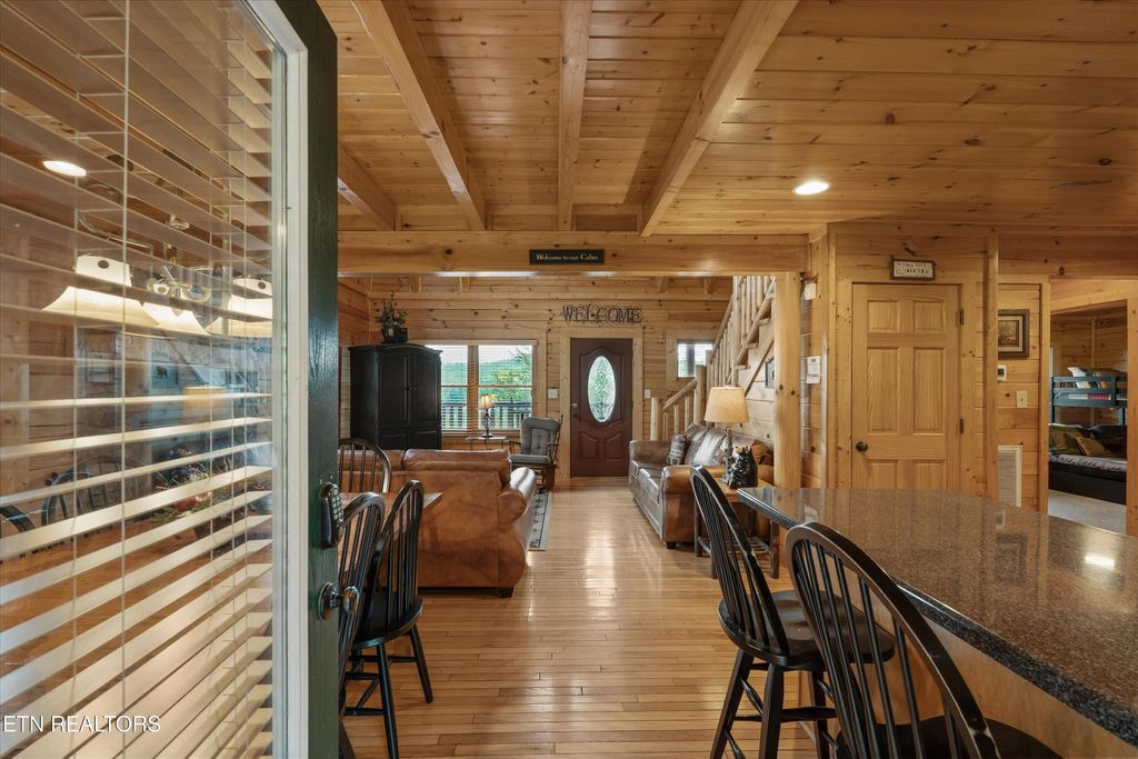 Photo of 2405 Autumn Valley Way, Pigeon Forge, TN 37862 (MLS # 1302850)