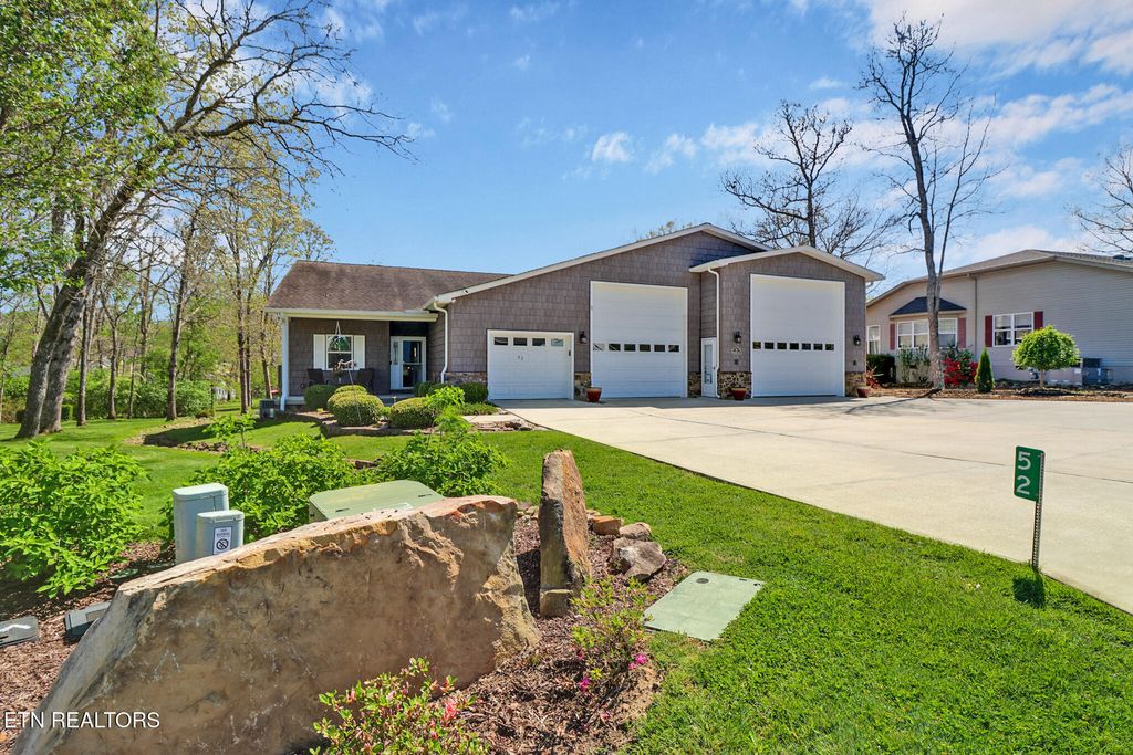 Photo of 52 Hawthorn Loop, Crossville, TN 38555 (MLS # 1336693)