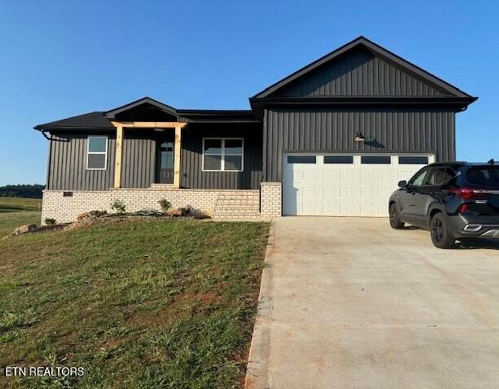 Photo of 208 Terry Lane, Madisonville, TN 37354 (MLS # 1302797)