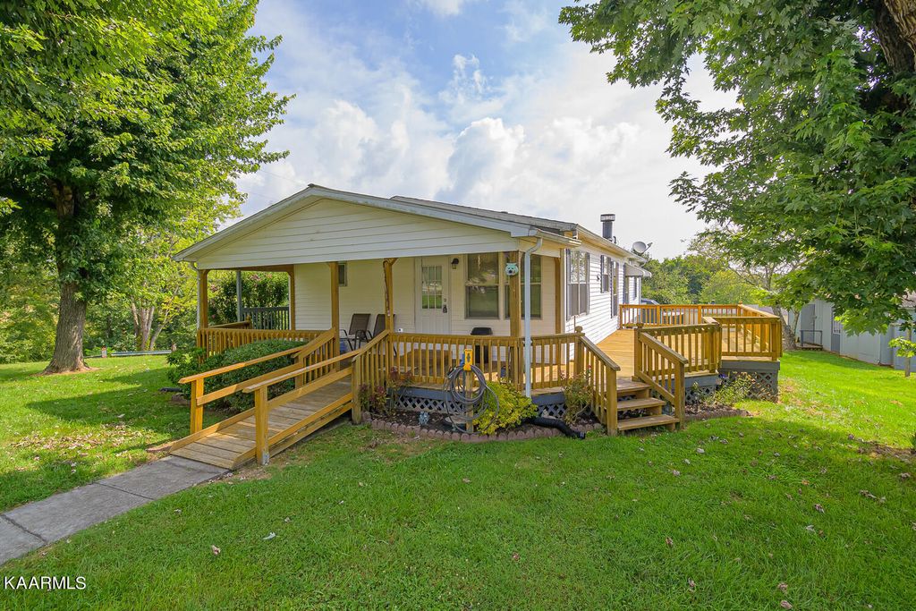 Photo of 3365 Baker Springs Rd, White Pine, TN 37890 (MLS # 1237473)