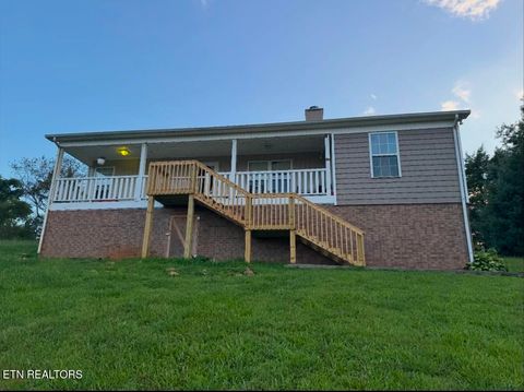 Photo of 207 Brantley Acres Rd, Speedwell, TN 37870 (MLS # 1347178)
