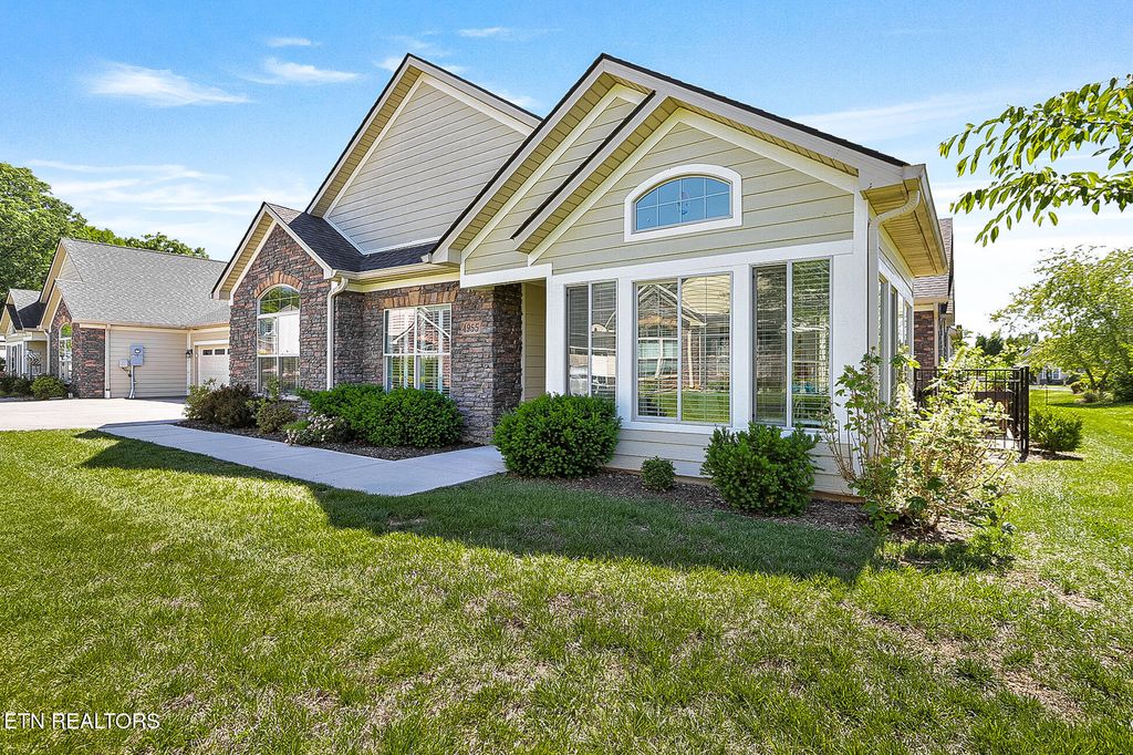 Photo of 4955 Willow Bluff Circle, Knoxville, TN 37914 (MLS # 1340838)
