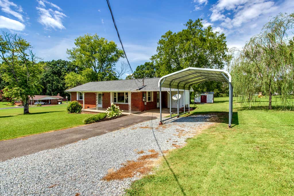 Photo of 293 Irwin Ave, Decatur, TN 37322 (MLS # 1310322)