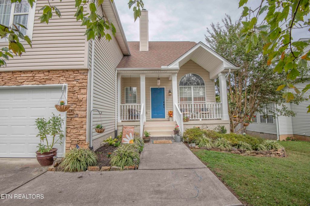 Photo of 4423 Aylesbury Drive, Knoxville, TN 37918 (MLS # 1318549)