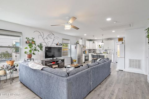 Tiny photo for 3935 Skyline Drive, Knoxville, TN 37914 (MLS # 1320992)