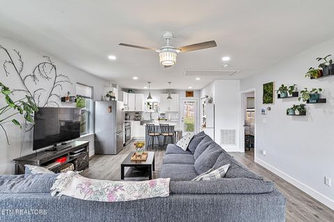 Tiny photo for 3935 Skyline Drive, Knoxville, TN 37914 (MLS # 1320992)