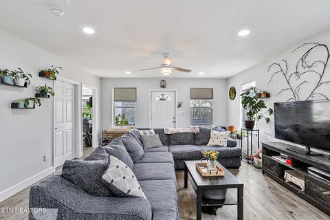 Tiny photo for 3935 Skyline Drive, Knoxville, TN 37914 (MLS # 1320992)