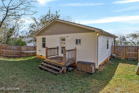 Tiny photo for 3935 Skyline Drive, Knoxville, TN 37914 (MLS # 1320992)
