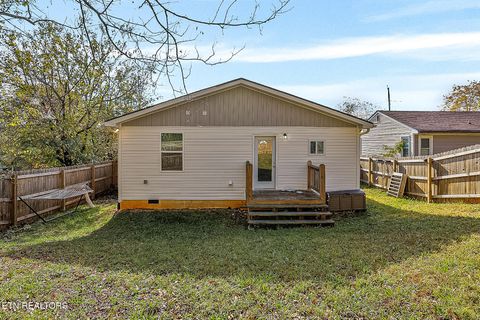 Tiny photo for 3935 Skyline Drive, Knoxville, TN 37914 (MLS # 1320992)