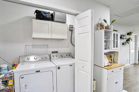 Tiny photo for 3935 Skyline Drive, Knoxville, TN 37914 (MLS # 1320992)