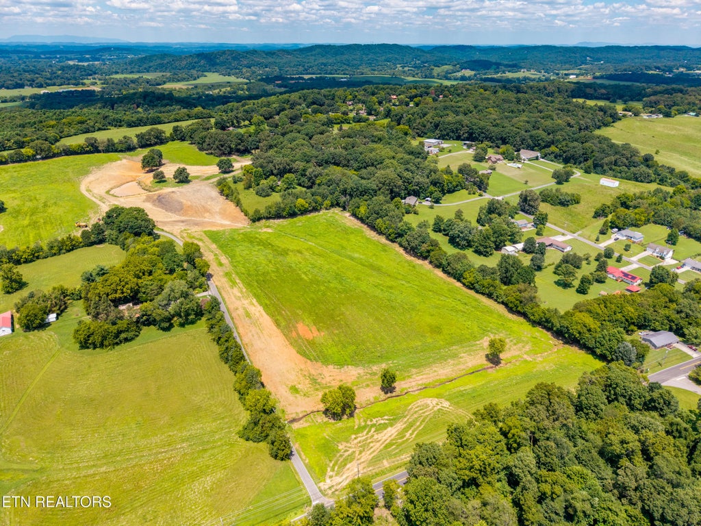 Photo of 5 Saratoga Drive, Maryville, TN 37804 (MLS # 1352105)