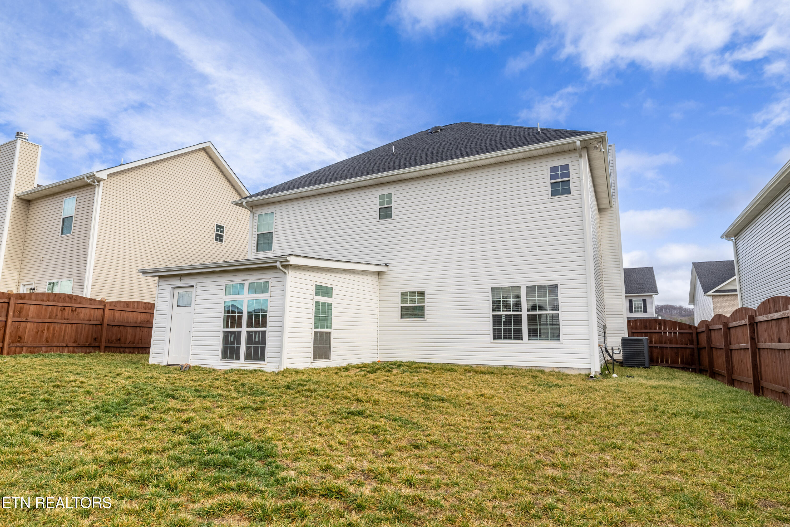 8123 Zenith Lane