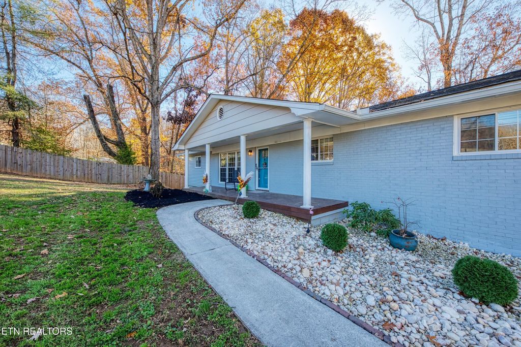 Photo of 340 Blacksferry Rd, Knoxville, TN 37931 (MLS # 1323366)