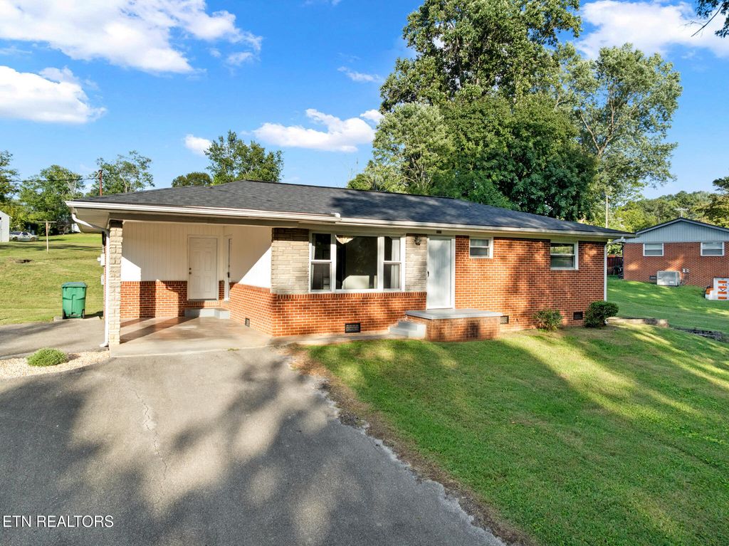 Photo of 727 Spoone Circle, Morristown, TN 37814 (MLS # 1314562)