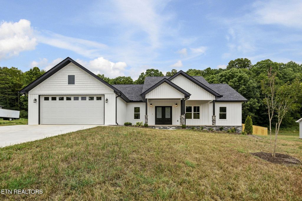 Photo of 766 Hillvale Rd, Andersonville, TN 37705 (MLS # 1336624)